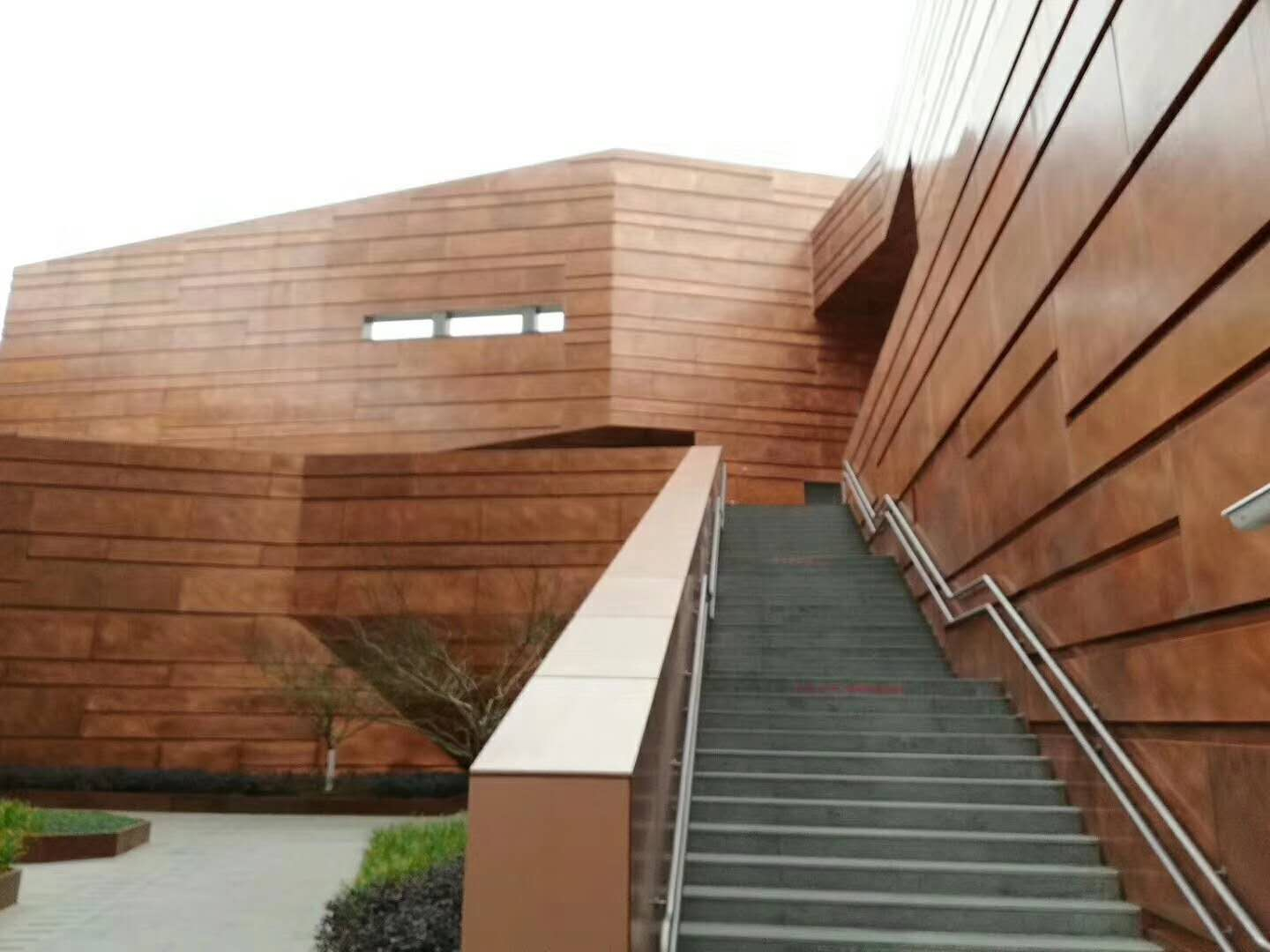 專業人士：高價下更要管理好市場波動風險